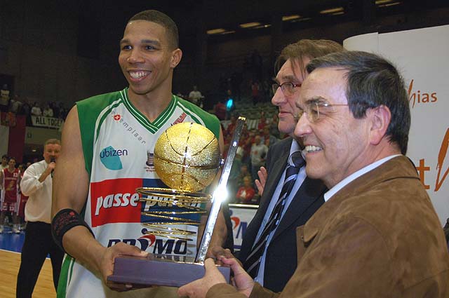 Kevin Houston - Decorated Professional Basketball Player